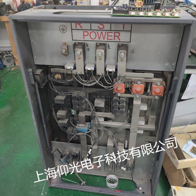 四方變頻器維修,313KVA變頻器炸機短路故障修理經驗